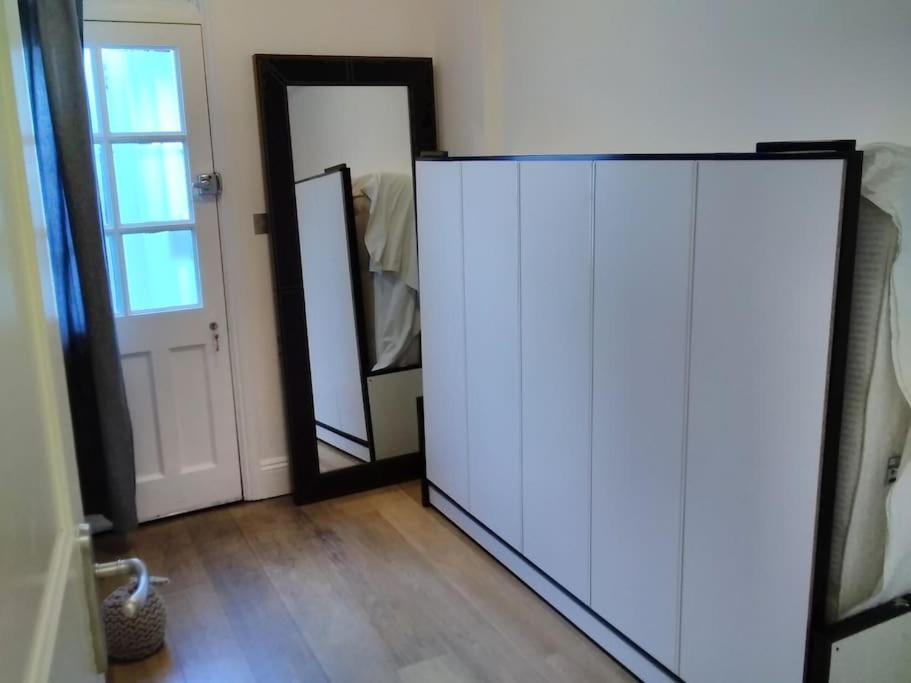 דירות Superior 5* Kensington, London Flat + Free Wi-Fi מראה חיצוני תמונה