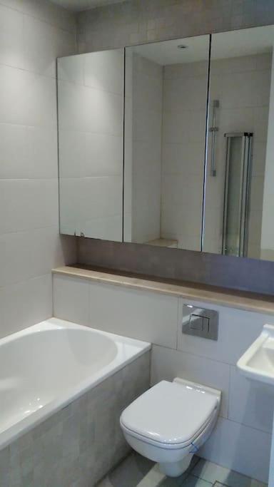 דירות Superior 5* Kensington, London Flat + Free Wi-Fi מראה חיצוני תמונה