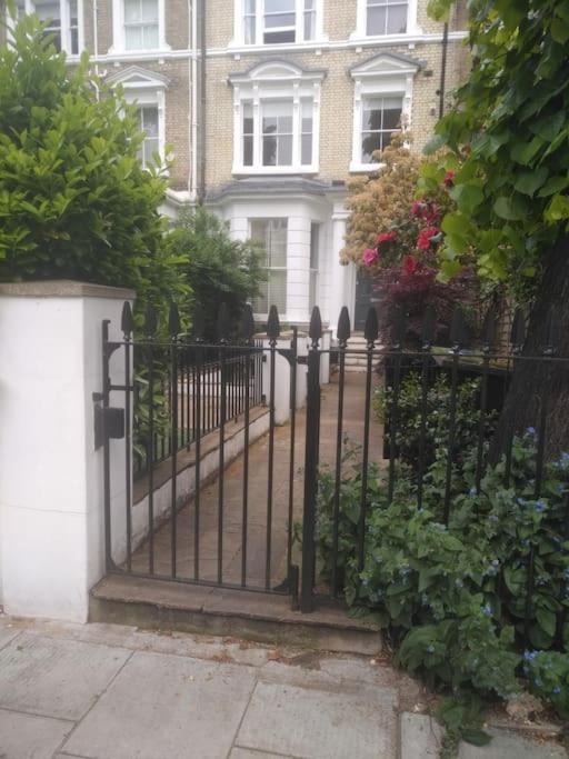 דירות Superior 5* Kensington, London Flat + Free Wi-Fi מראה חיצוני תמונה