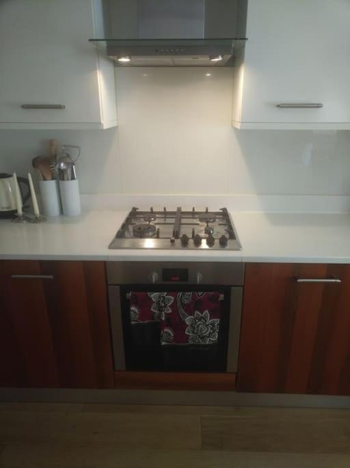 דירות Superior 5* Kensington, London Flat + Free Wi-Fi מראה חיצוני תמונה